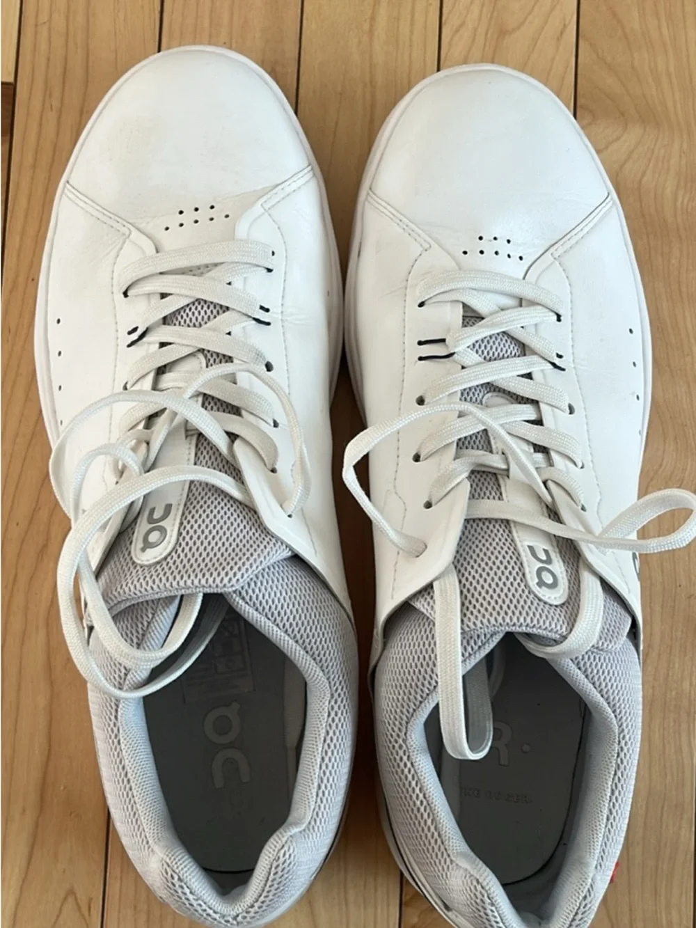 On Running White Men’s Low-Top Athletic Sneakers - Picture 2 of 4